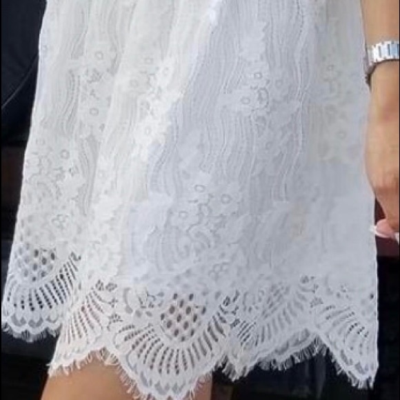 White V-Neck Spaghetti Straps Lace Dresses - Picture 7 of 7